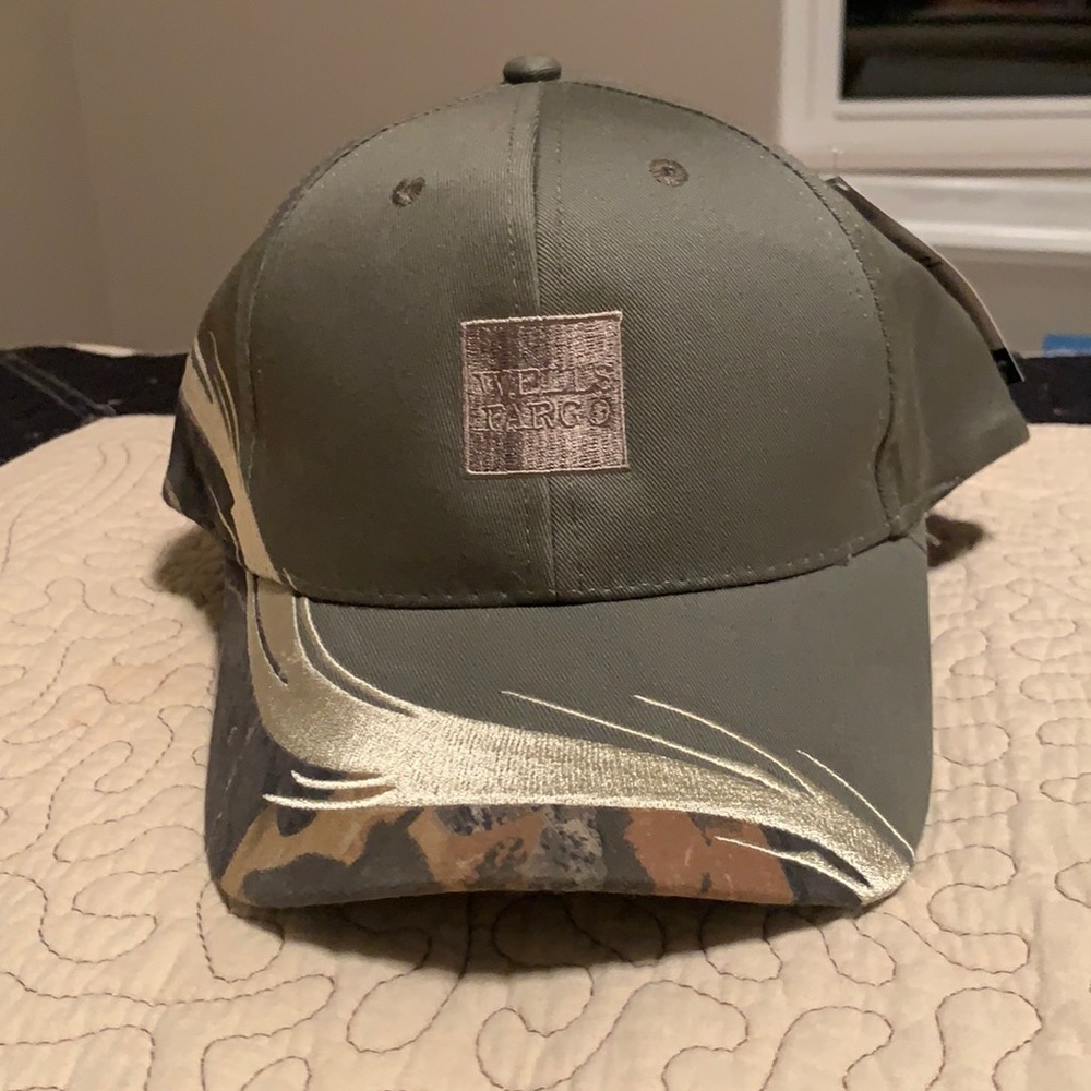 Mossy Oak men’s ball cap NWT